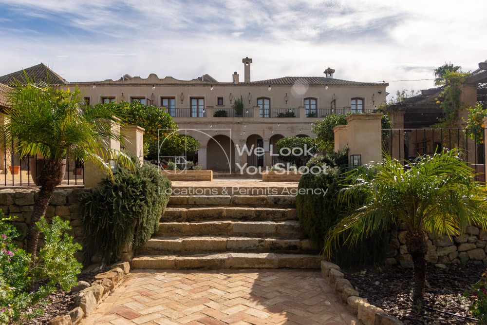 casa la siesta, privado, piedra, verde, árboles, piscina, piscina climatizada, interior, decoración, balcones