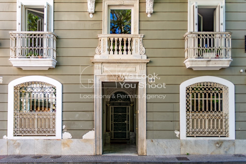 Fachada de casa en la Plaza de Mina en Cádiz