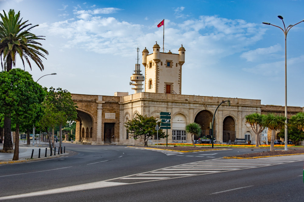 Parte trasera de la puertas desde el interior de Cádiz