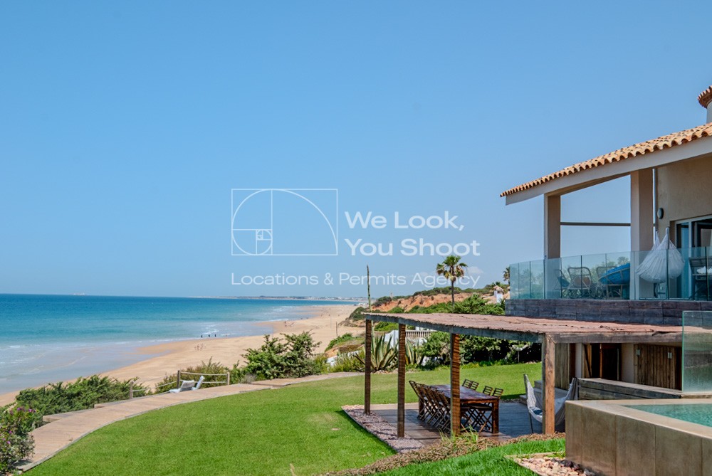 Casa con impresionantes vistas al mar y a la playa de Roche