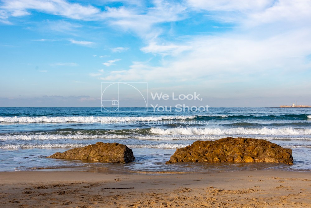 Rocas en la playa de Santa Maria del Mar